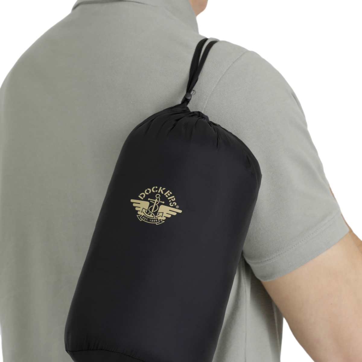 Chamarra Dockers Capitonada con Bolsa de Viaje para Hombre